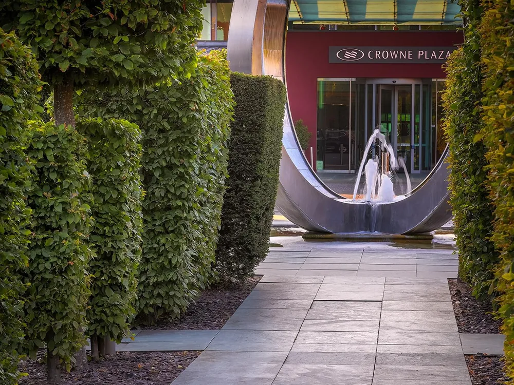 Crowne Plaza Marlow contemporary lakeside wedding venue Buckinghamshire
