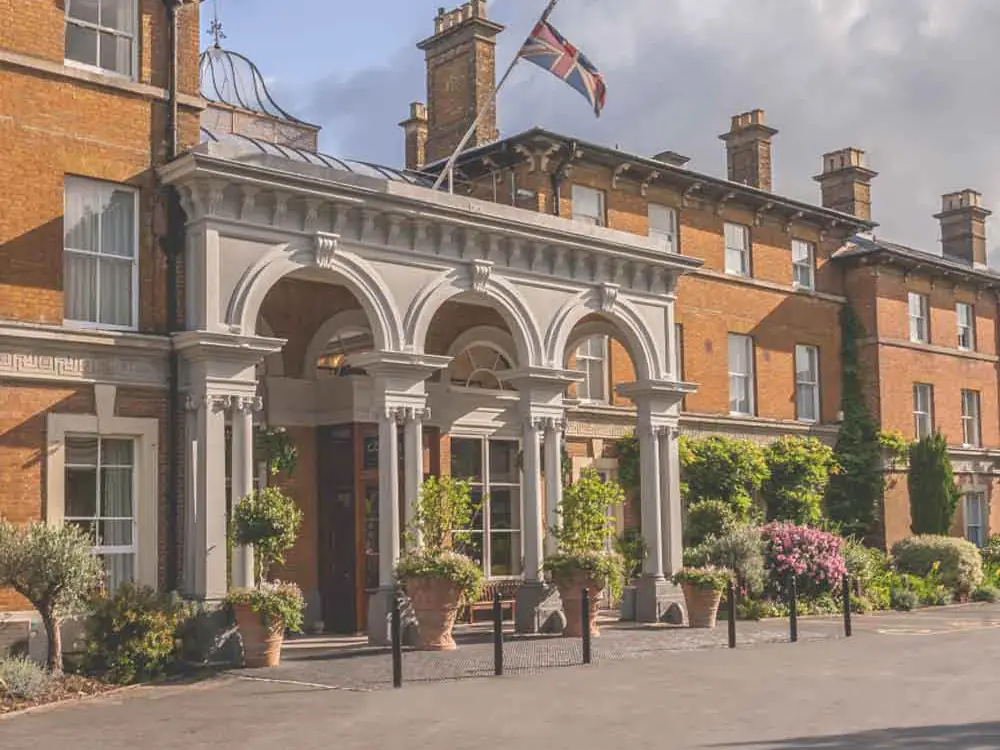 Oatlands Park Hotel wedding venue &mdash; bridal hair and makeup by Jade Victoria