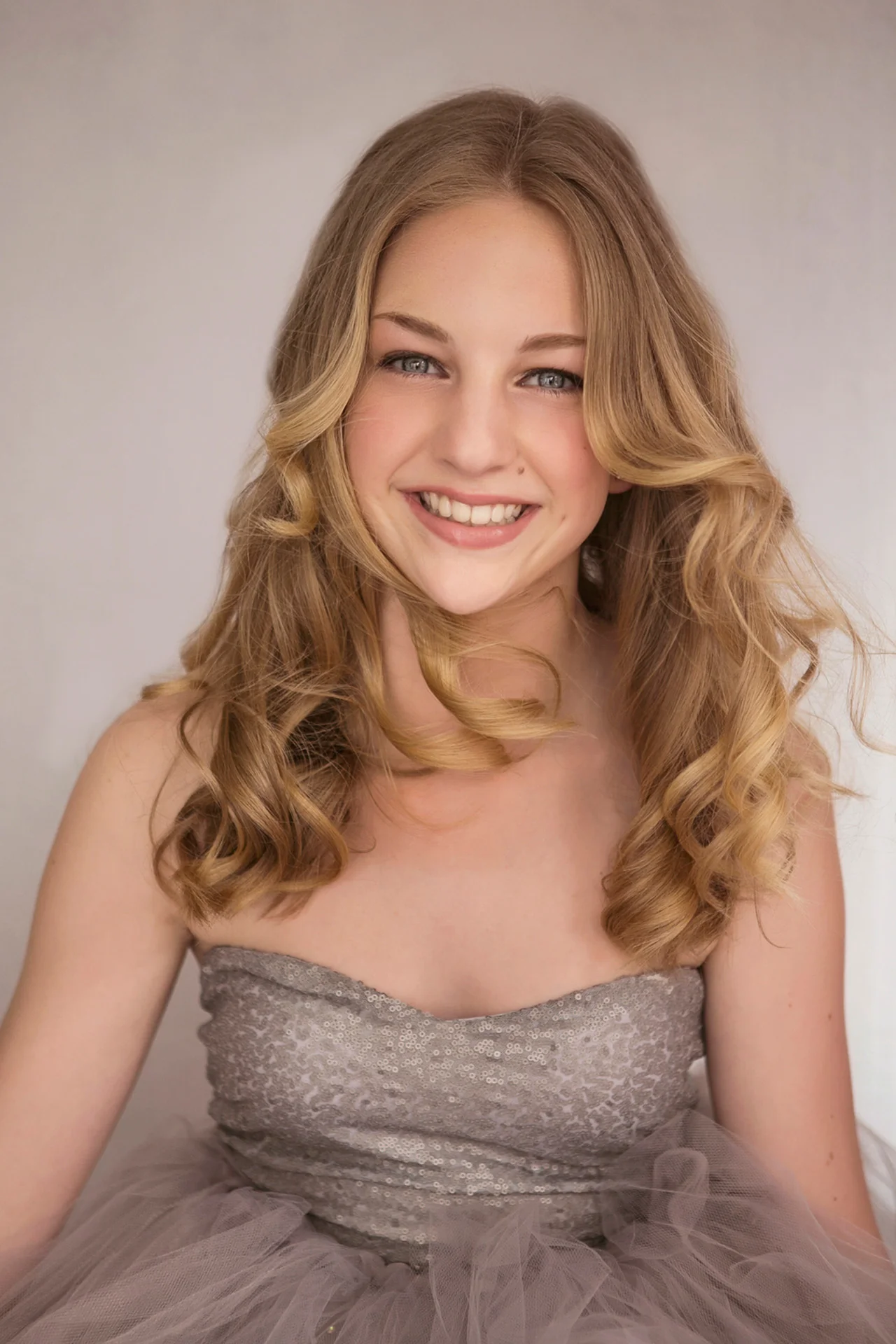 Photoshoot hair and makeup by Jade Victoria — editorial styling 23